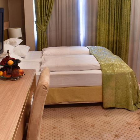 Hotel Park Široki Brijeg Rum bild
