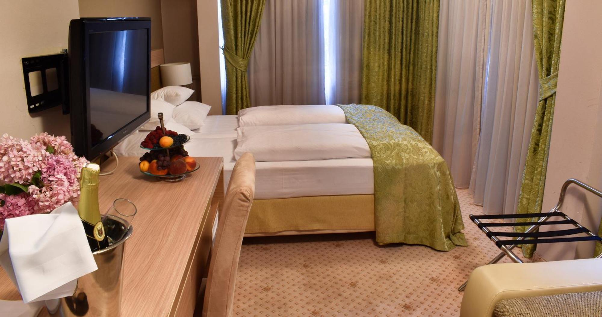 Hotel Park Široki Brijeg Rum bild